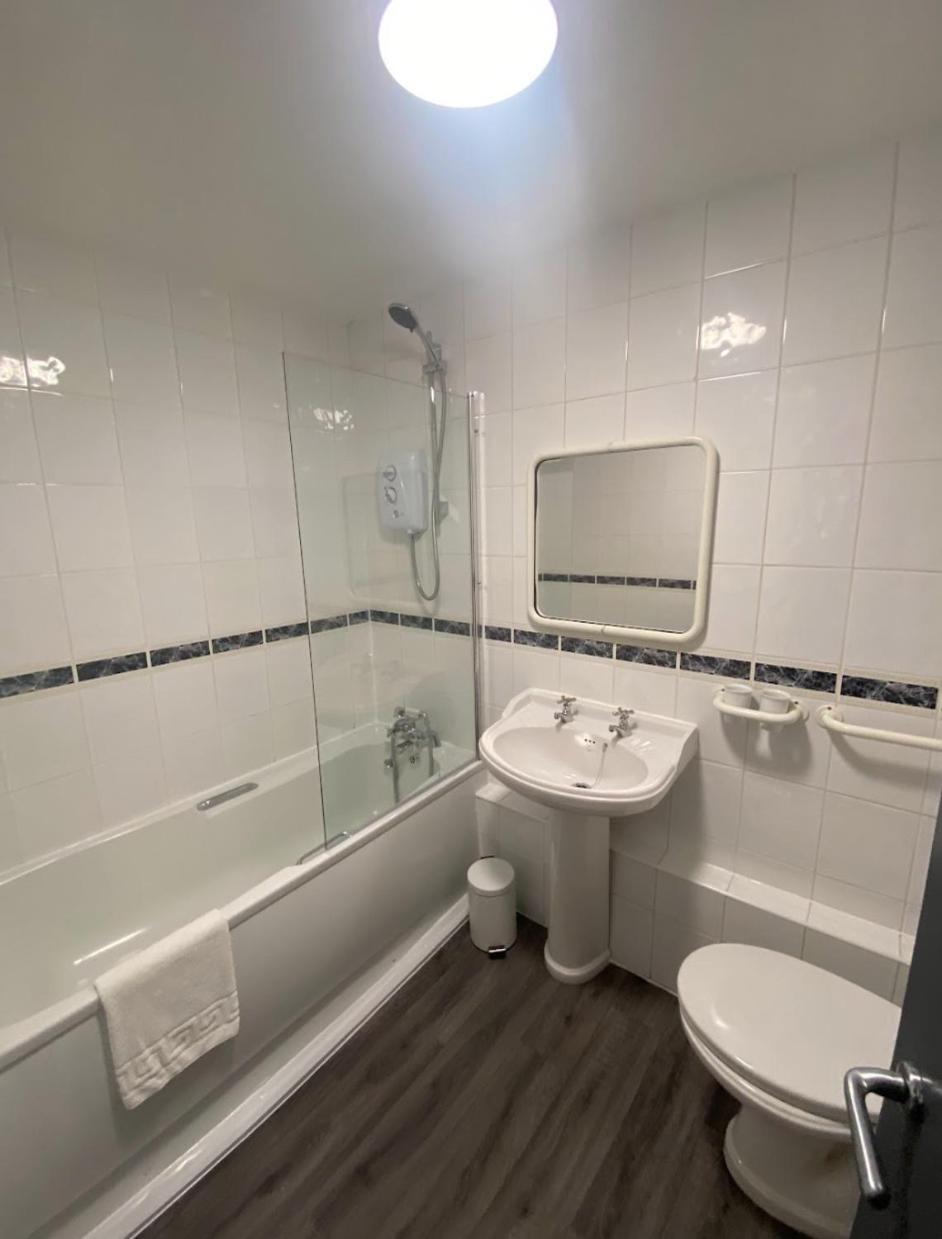 Rainford Gardens By Ustay Aparthotels Liverpool Esterno foto