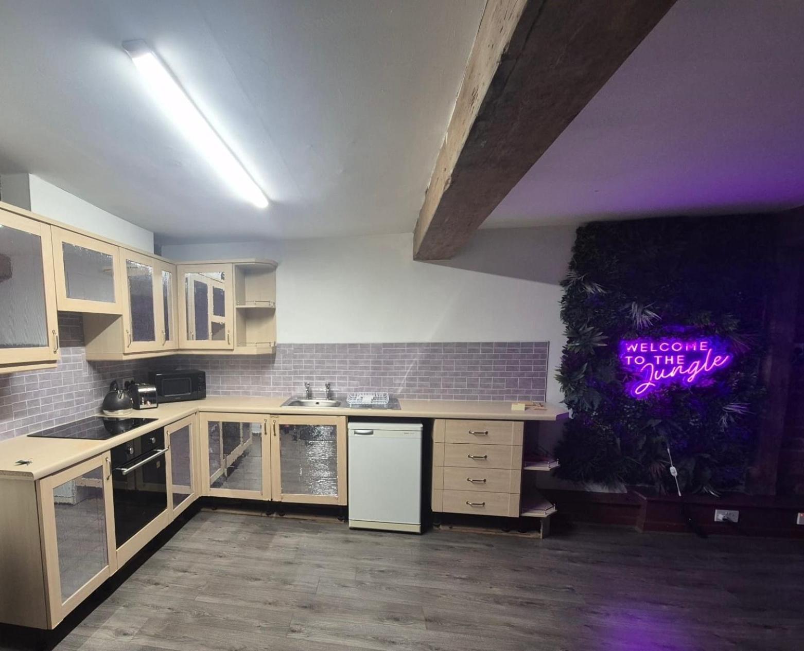 Rainford Gardens By Ustay Aparthotels Liverpool Esterno foto